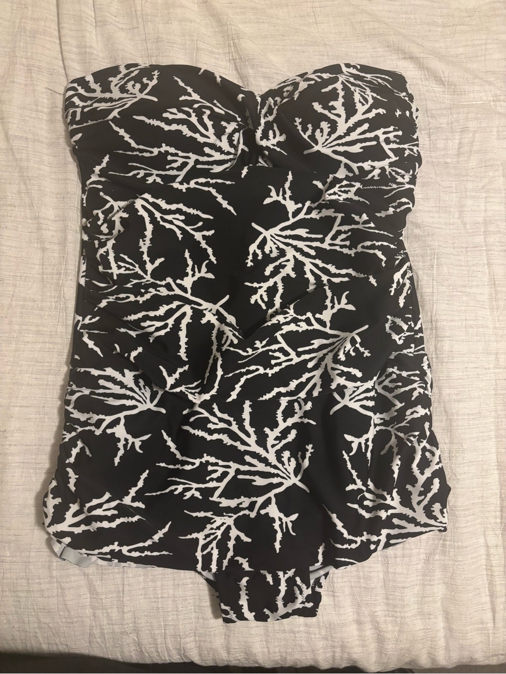 Shore Shapes Strapless Black + White One Piece Swimsuit Size 12